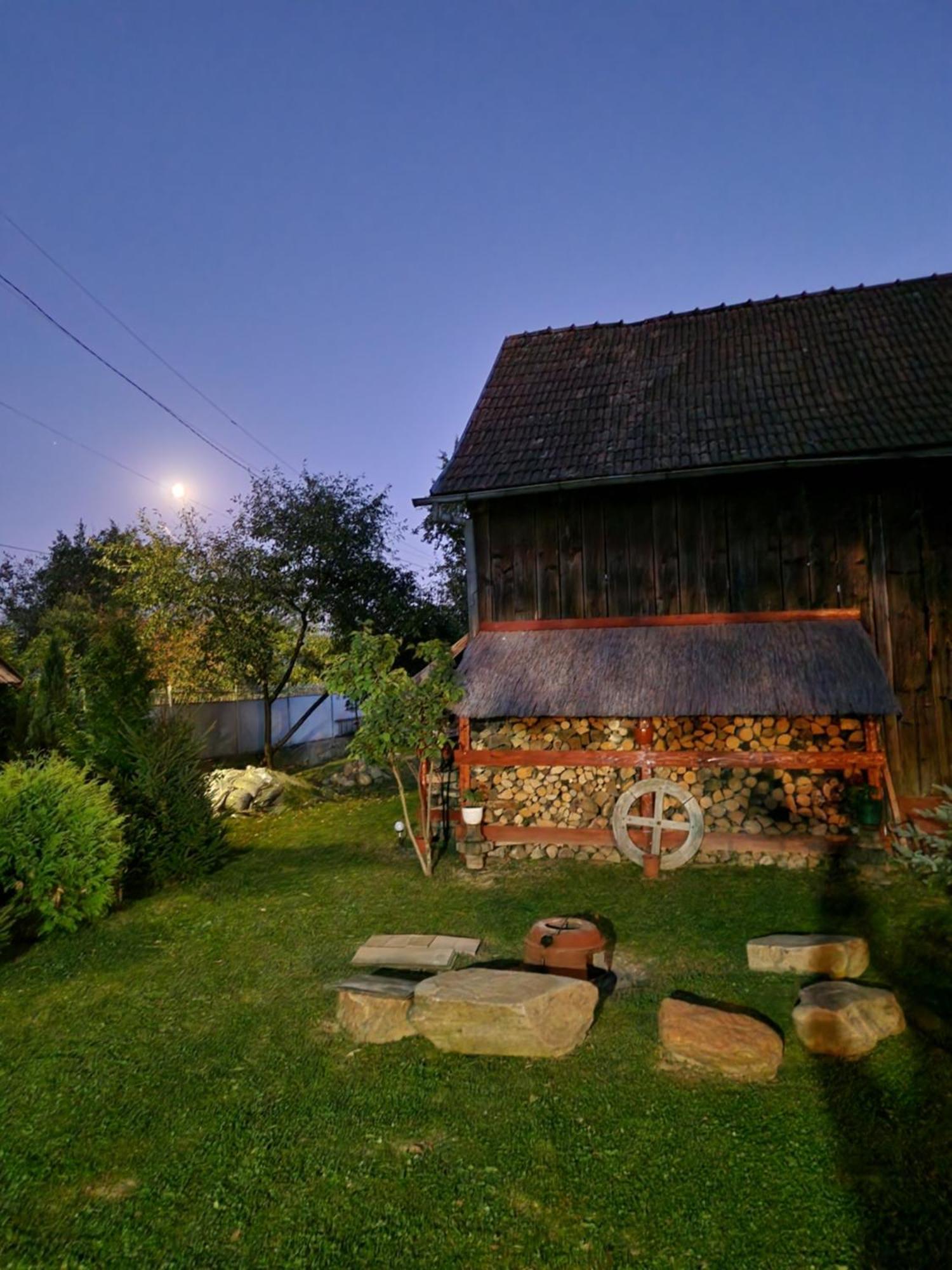 Villa Casa Hariton Dragus Exterior foto